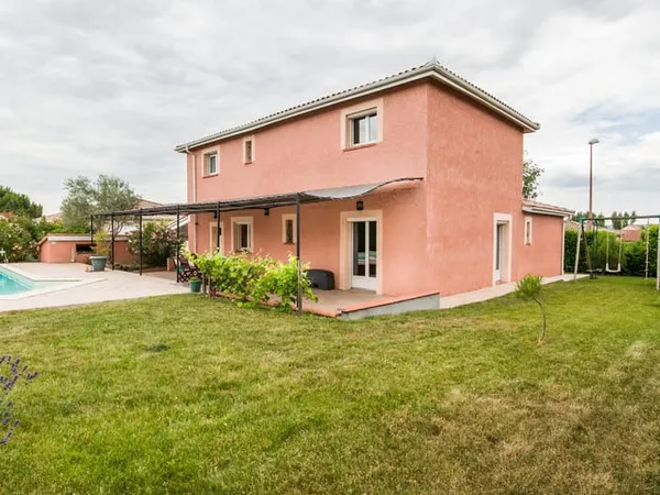 Maison T6 meublée de 177 m2 avec piscine et jardin Toulous