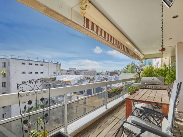 Paris 16e - appartement familial de 3 chambres avec terrasse - Disponible du 10 juillet au 31 août