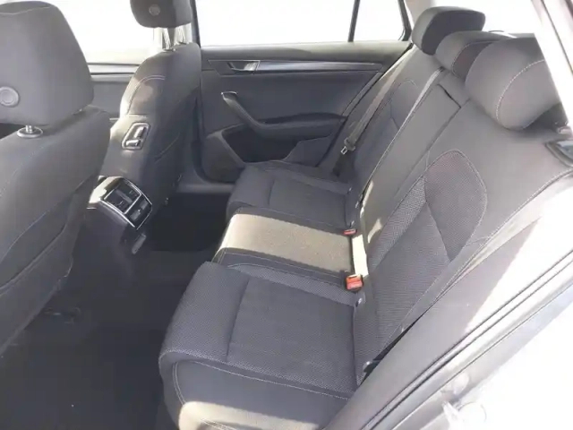 Skoda Superb combi 2.0 tdi 150 scr dsg7 — photo 128