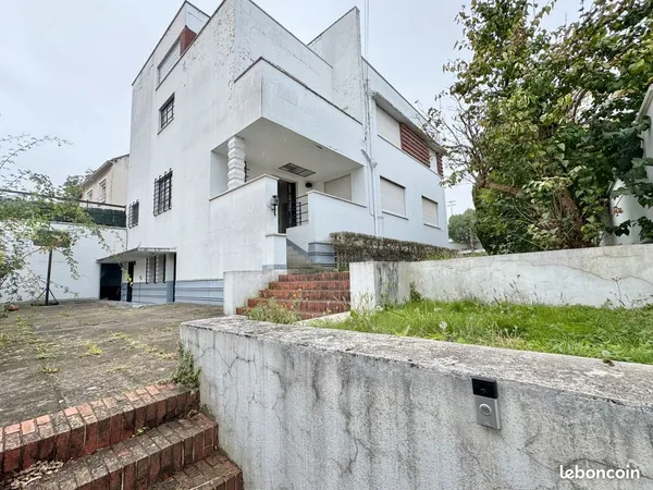 Maison d'architecte de caractère - 266 m² habitables - Terrain de 1 960 m²