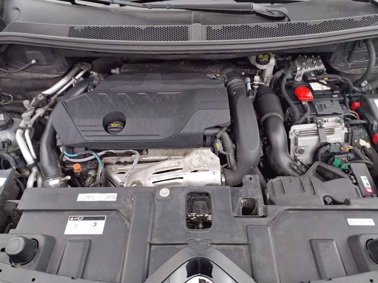 Citroën C5 Aircross hybride rechargeable 225 s&s e-eat8 shine — photo 15