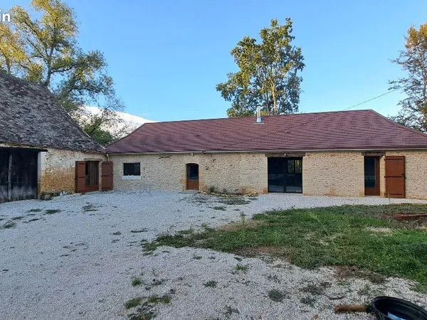Maison meublées 4 pièces 120m2 avec terrain