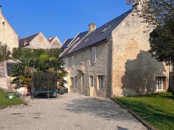 Maison 6 pièces 186m2 avec jardin à FONTAINE-HENRY
