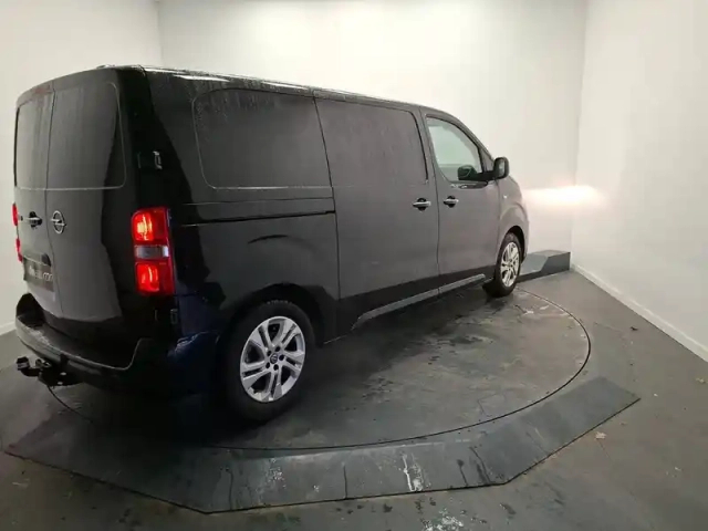 Opel Vivaro fgn taille m bluehdi 180 s&amp;s eat8 — photo 41
