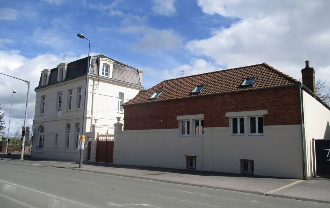 Photo 1