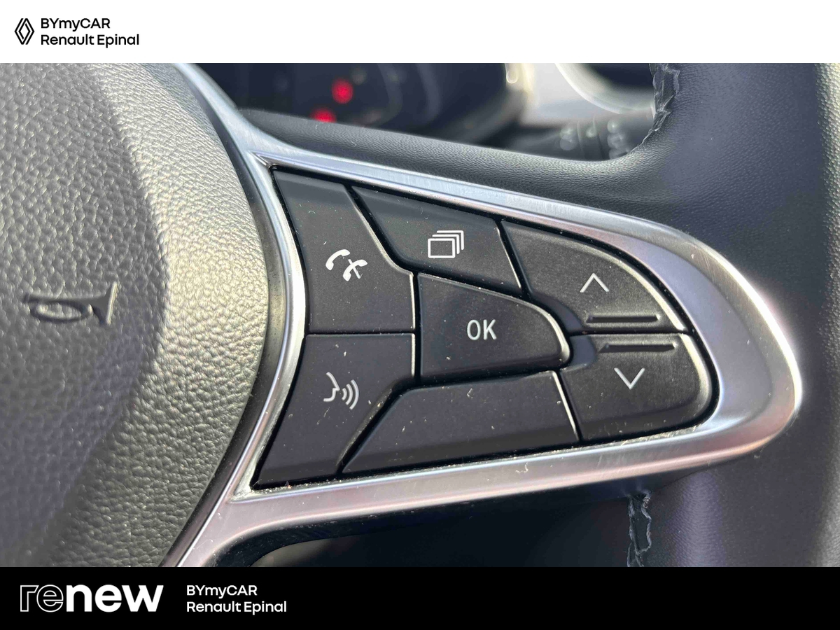Renault Captur E-Tech full hybrid 145 — photo 19
