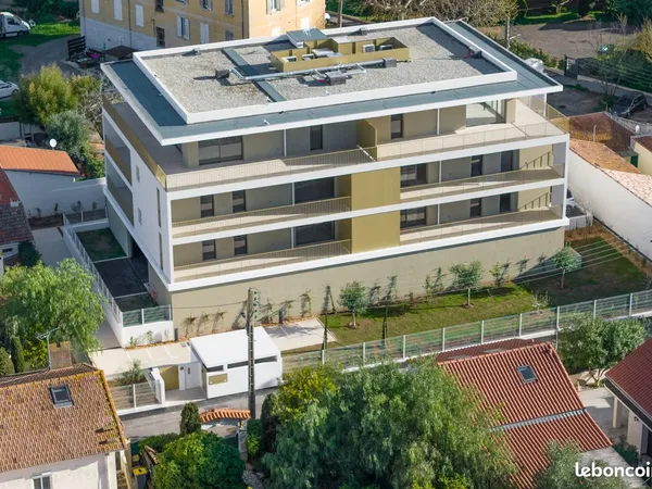 Parking extérieur à vendre - Fréjus