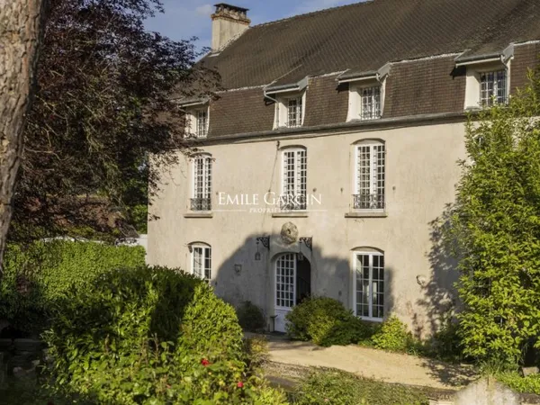 À VENDRE - Propriété de charme pour activité salle de réception