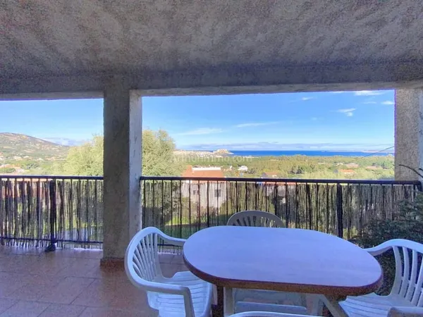 A SAISIR :Appartement avec jardin et vue mer
