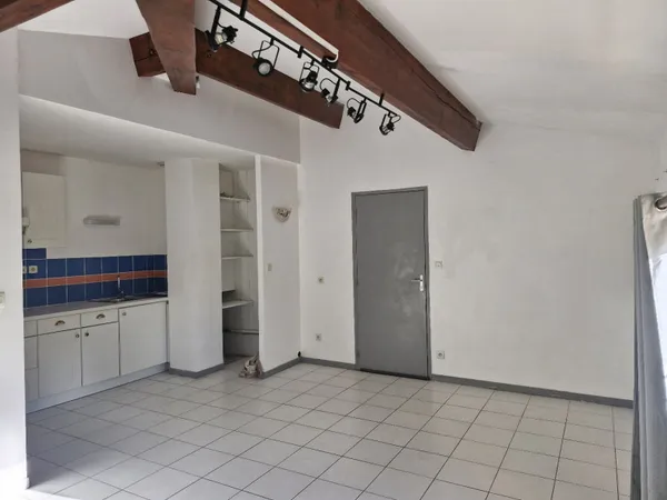 Studio 1 pièce 27 m²