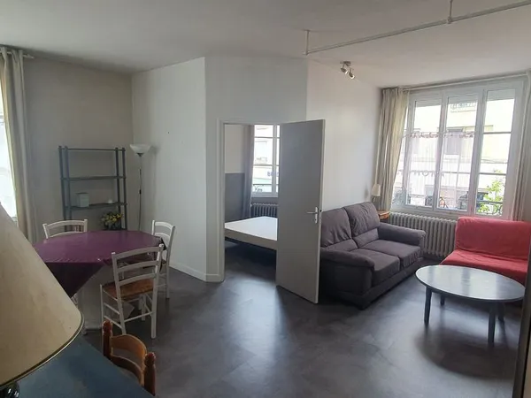 T2 meublé 55m2 hyper centre Soissons