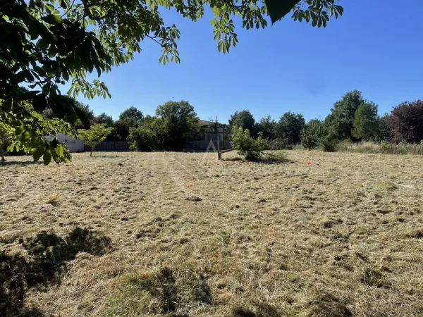 Terrain constructible 2430 m²