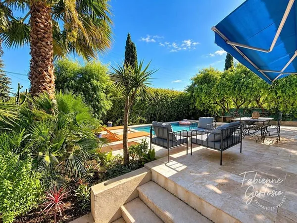 TOULON - LES AMENIERS - MAISON DE CHARME DE 160M2