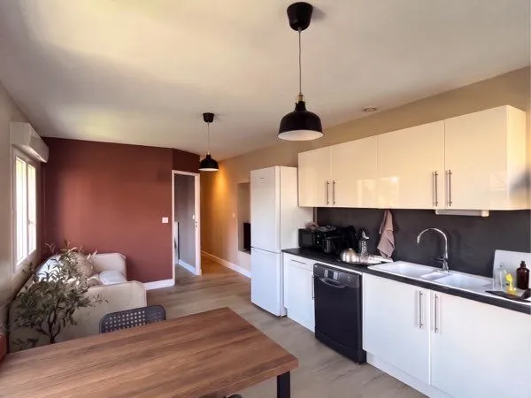 T2 meublé esprit maisonnette - Jardin privatif - Thurins