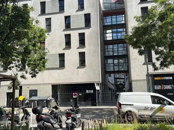 Parking 12 m²