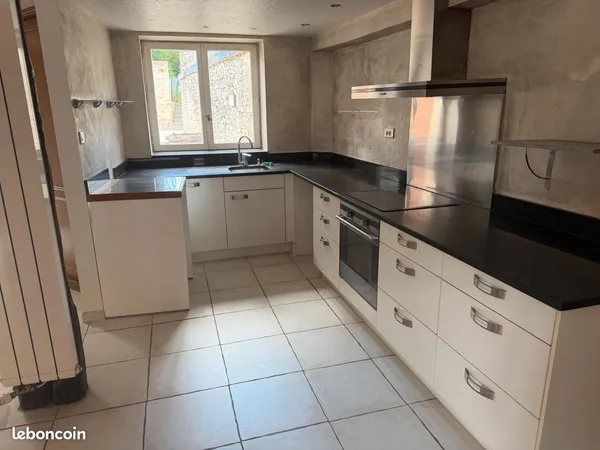 Maison 4 chambres rare sur le secteur avec jardin