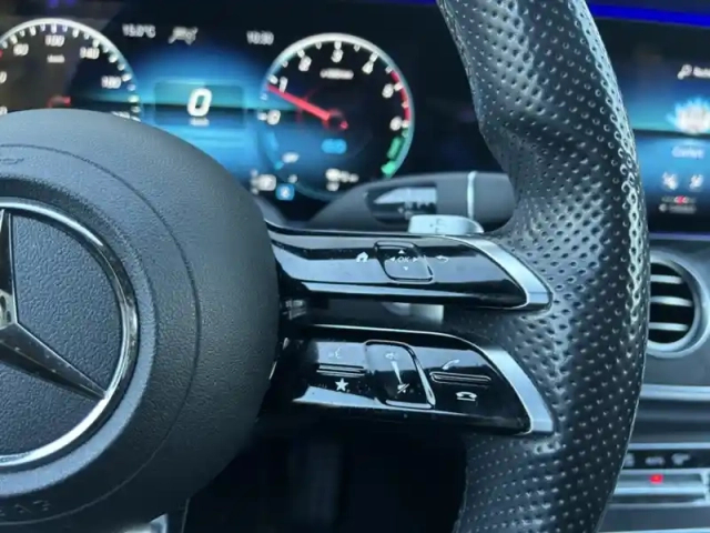 Mercedes Classe E 300 de amg line berli — photo 12
