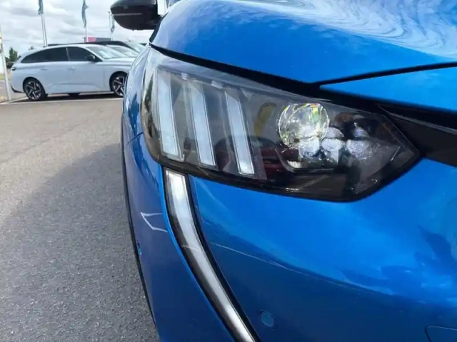 Peugeot 208 electrique 50 kwh 136ch — photo 16