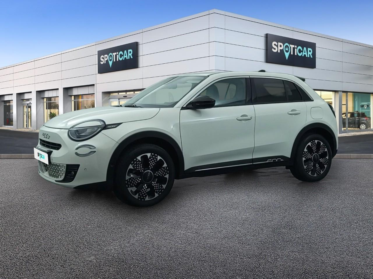 Fiat 600 t-gen 3 1.2 hybrid 110ch edct6 la prima — photo 1