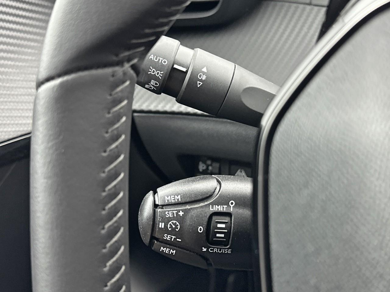 Peugeot 208 puretech 75 s&s bvm5 style — photo 17