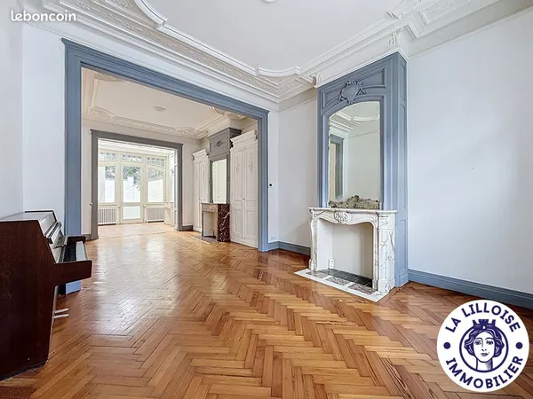 Maison 9 pièces 205 m²