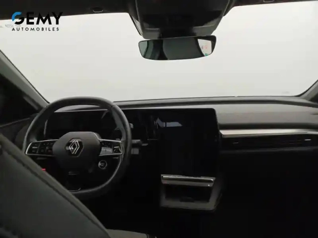 Renault Megane e-tech ev60 220 ch super charge — photo 43