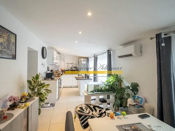 Maison t 5 100m2 avec exterrieur