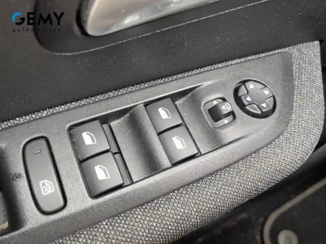 Peugeot 208 electrique 50 kwh 136ch — photo 12
