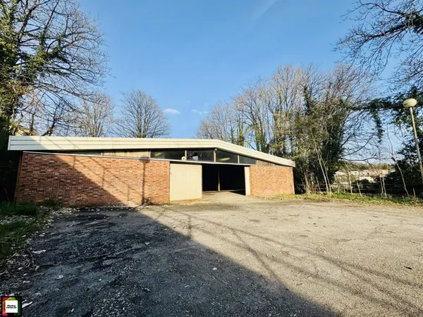 Local d’activité et entrepôt Location Longwy   1200€