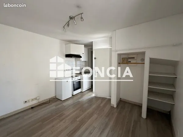 Studio 1 pièce 15 m²