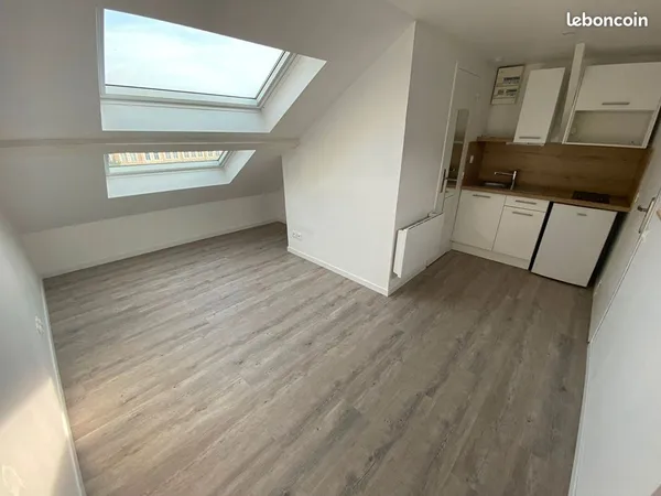 Studio 1 pièce 13 m²