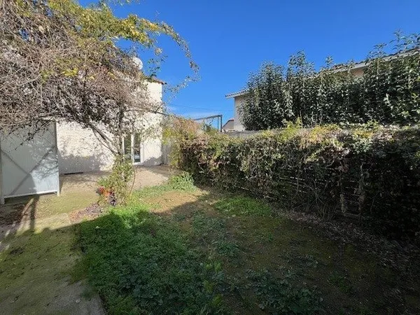 MAUGUIO MAISON T4 + GARAGE ET JARDIN