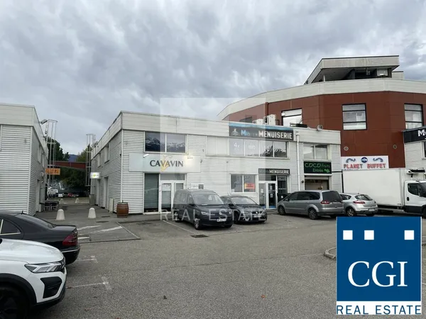 Local commercial 96 m²