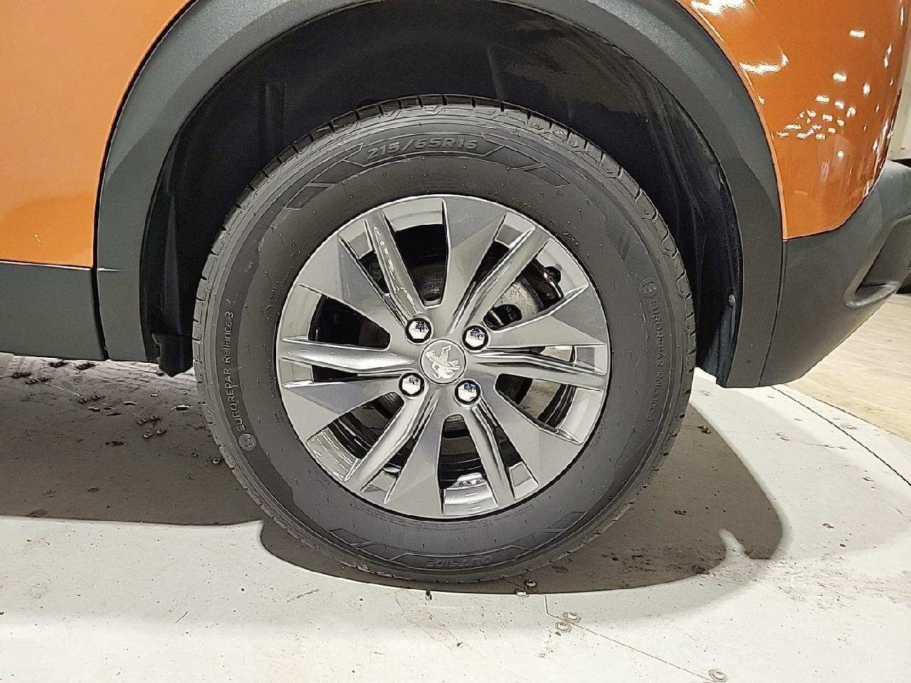 Peugeot 2008 puretech 100 s&s bvm6 style — photo 16