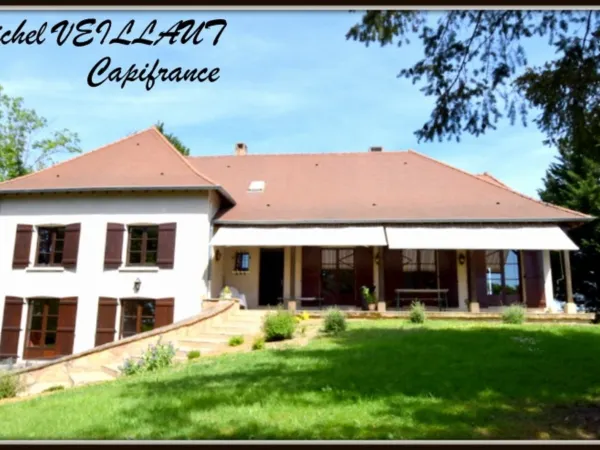 Maison 16 pièces 365 m²