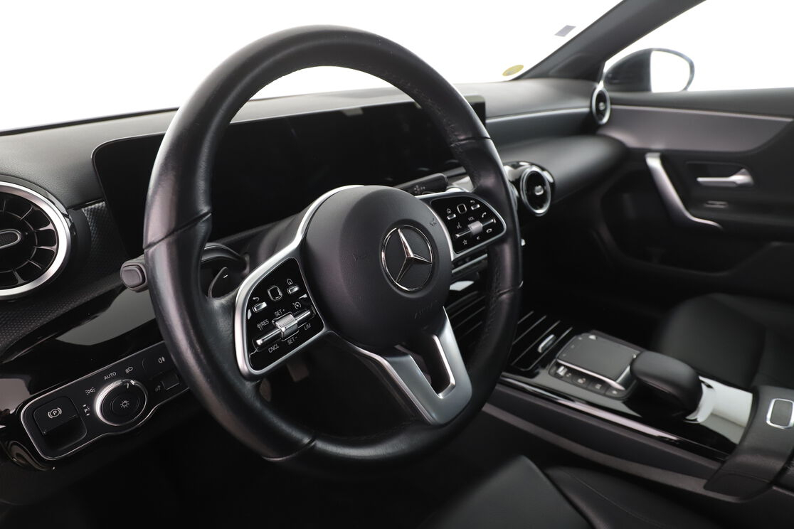 Mercedes-Benz Classe A 180 d Progressive Line 8G-DCT — photo 10