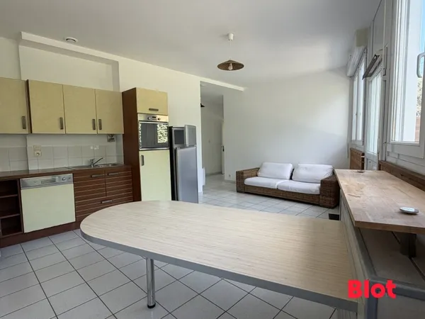 SAINT-BRÉVIN-L'OCÉAN - T3 54,50 M² - TERRASSE D'ENVIRON 60 M² - PLAGE À 400 M
