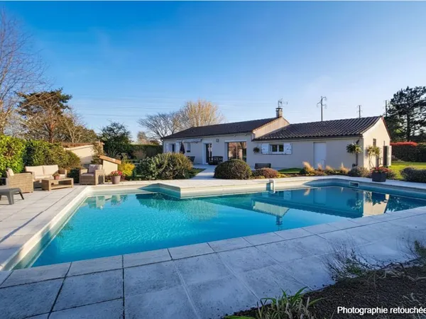 A VENDRE - Maison 4 chambres - Terrain de 1750 m² - Piscine - FONTENILLES