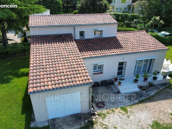 Villa 5 pièces 126 m²