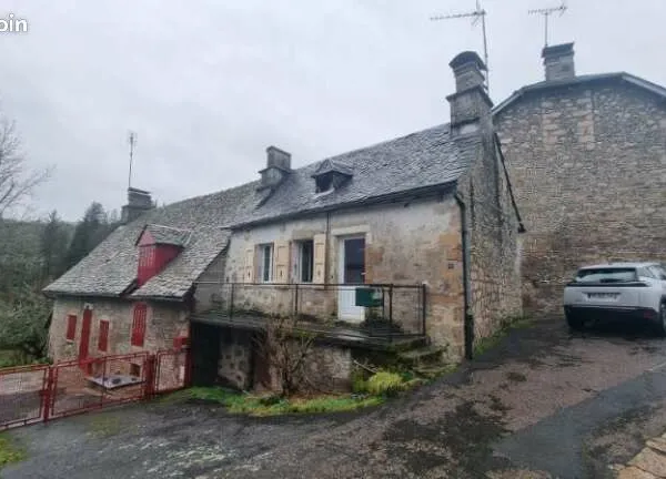 Petite maison de caractère à rénover - Corrèze (19) - 34 m² + sous-sol - 18 000