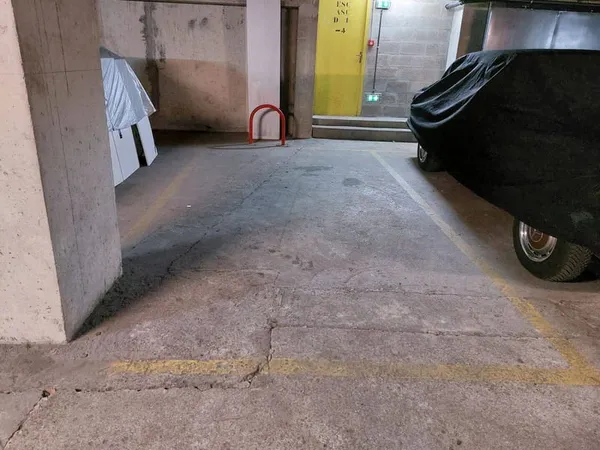 Parking 16 m²