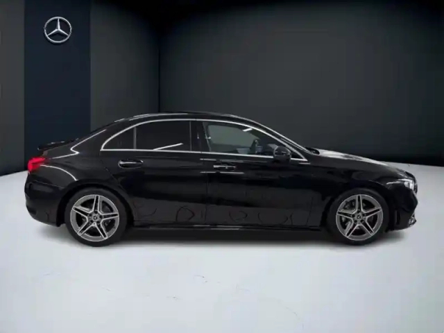 Mercedes Classe A 200 d berline amg line — photo 6