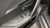 Peugeot 2008 1.2 PureTech 100ch S&S Allure — photo 32