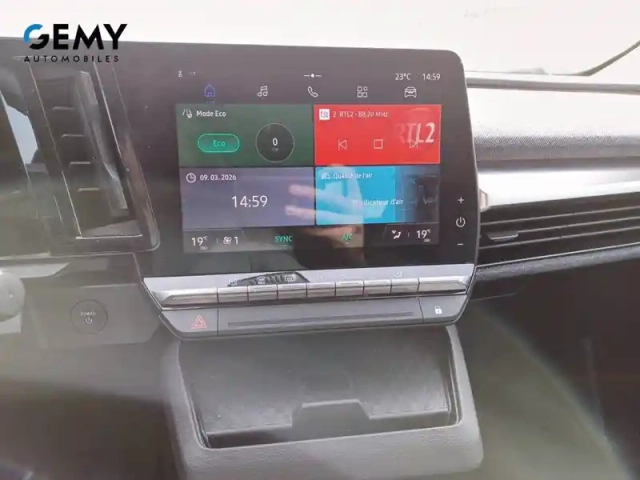 Renault Megane e-tech ev40 130ch standard charge — photo 17