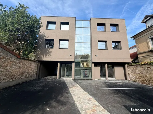 Bureaux 416 m² MELUN