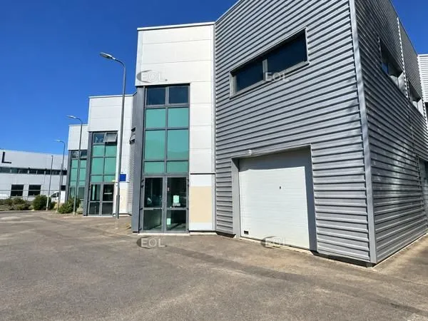 Local d'activité 398 m²