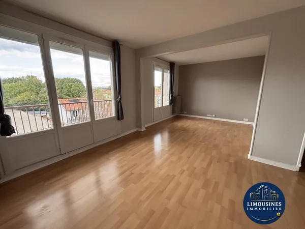 EXCLUSIVITE SPACIEUX APPARTEMENT T5 DE 107,56 m²