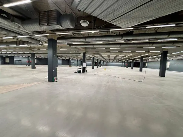 Boutique 4300 m²