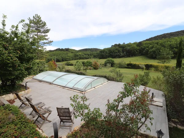 Vends maison 180m² sur terrain de 2 000 m2 Au calme