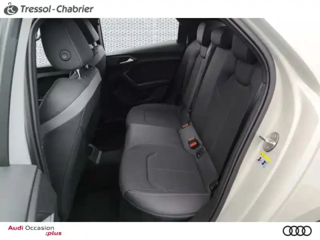 Audi A1 sportback 30 tfsi 110 ch s tronic 7 — photo 19